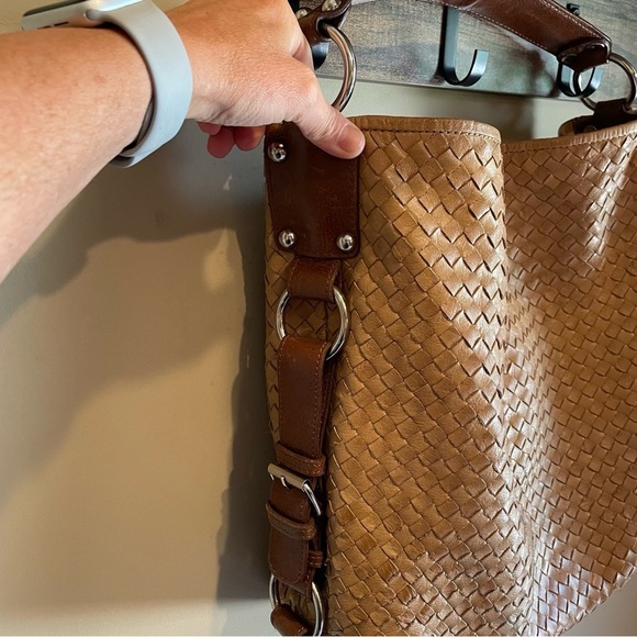 TANO Large Woven Tan Leather Shoulder Purse - Picture 3 of 9